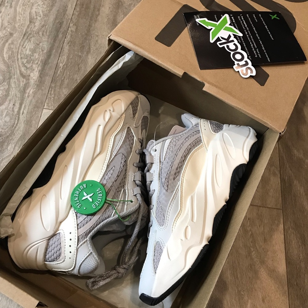 Adidas Yeezy 700 V2 Static